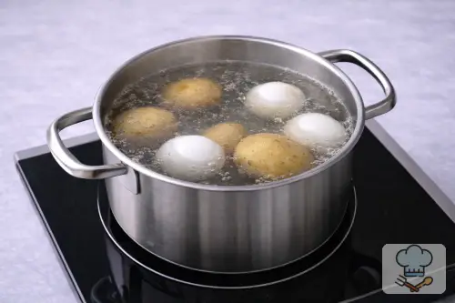 Фото 2-го шага: Окрошка с колбасой