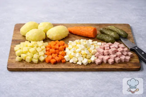 Фото 3-го шага: Салат «Оливье» классический с колбасой