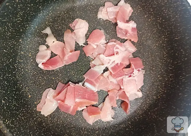 Фото 4-го шага: Гороховый суп с жареным беконом