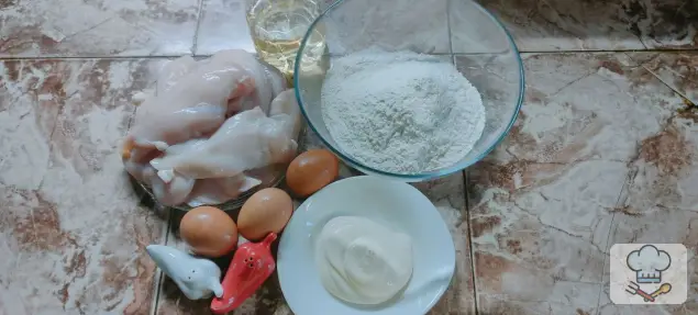 Фото 1-го шага: Куриные отбивные из филе грудки на сковороде
